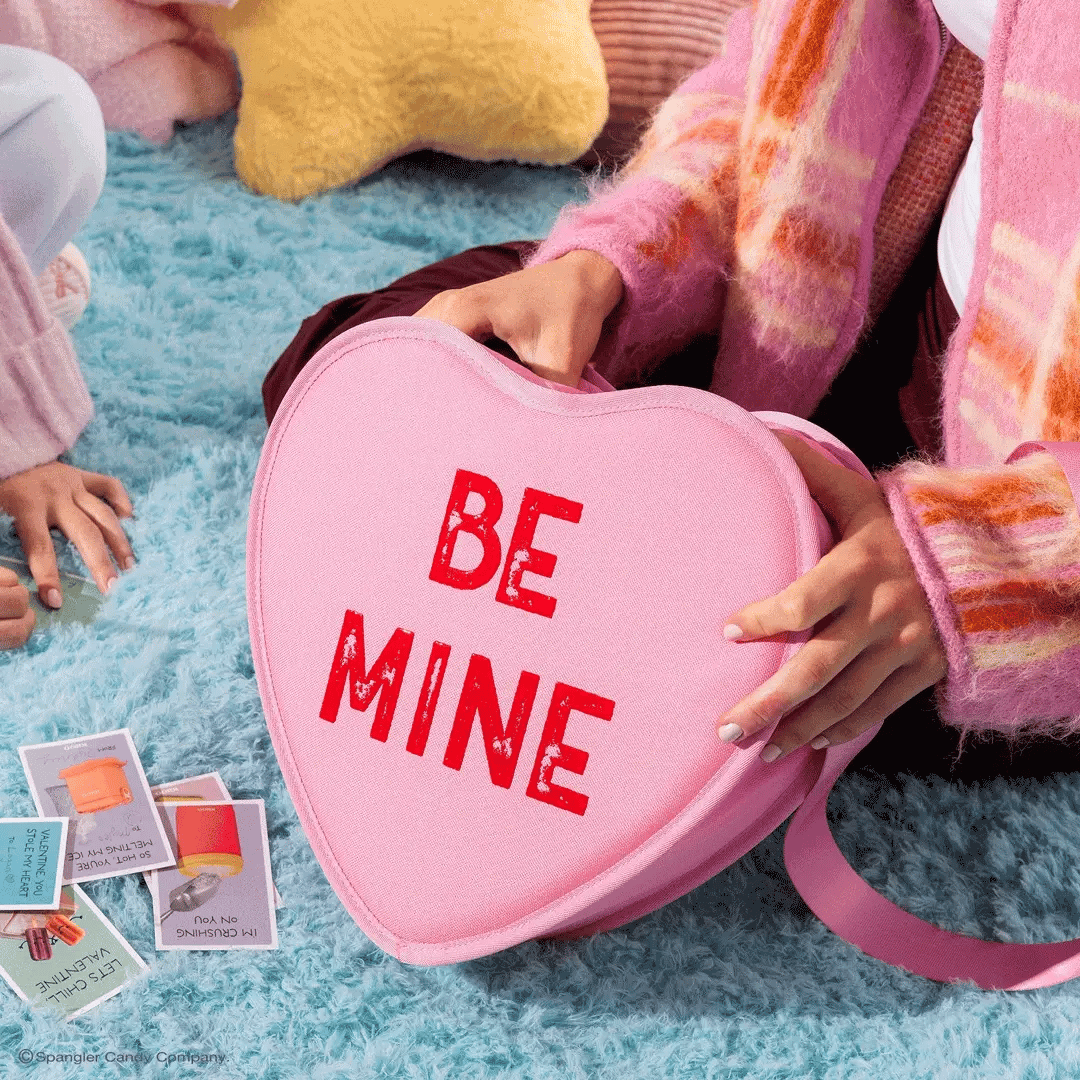 Igloo Outdoor Coolers Sweethearts Candies Be Mine Cooler Bag - Image 7