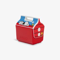 Alternative view of Igloo Outdoor Coolers Snoopys Doghouse Little Playmate 7 Qt Cooler