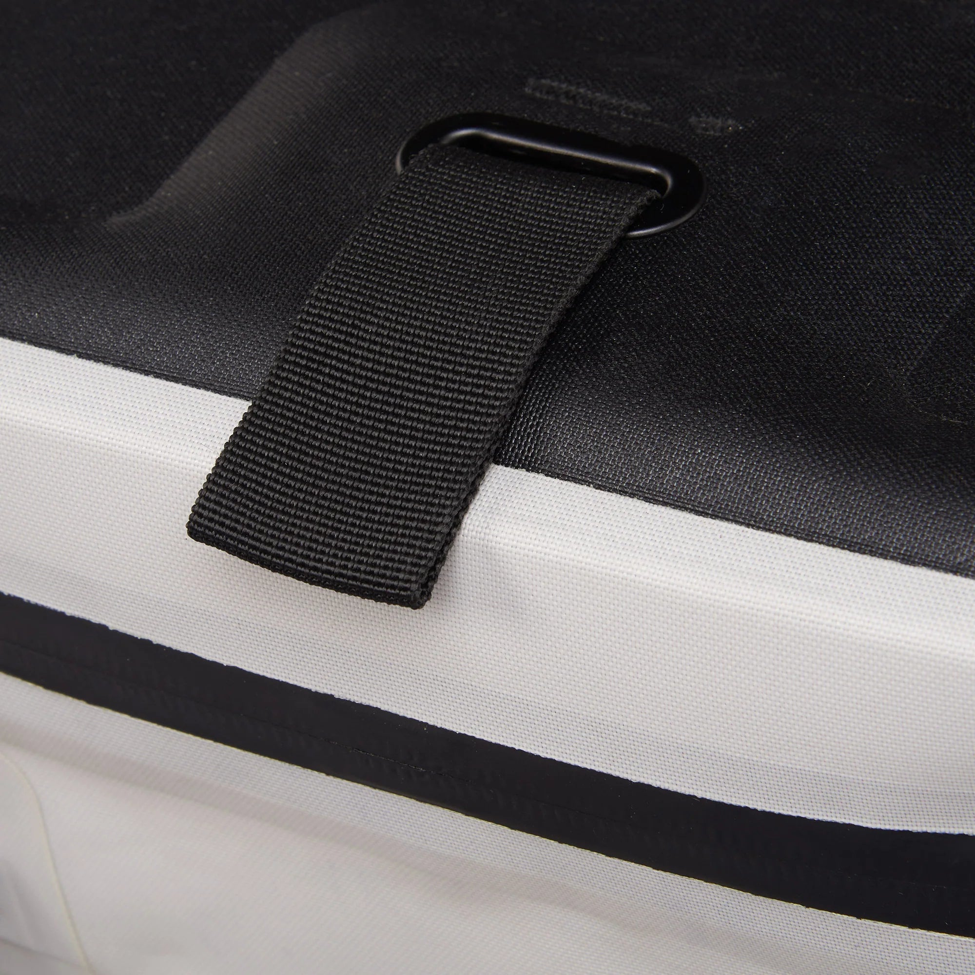 Igloo Outdoor Coolers Trailmate 18-Can Cooler Bag - Image 12