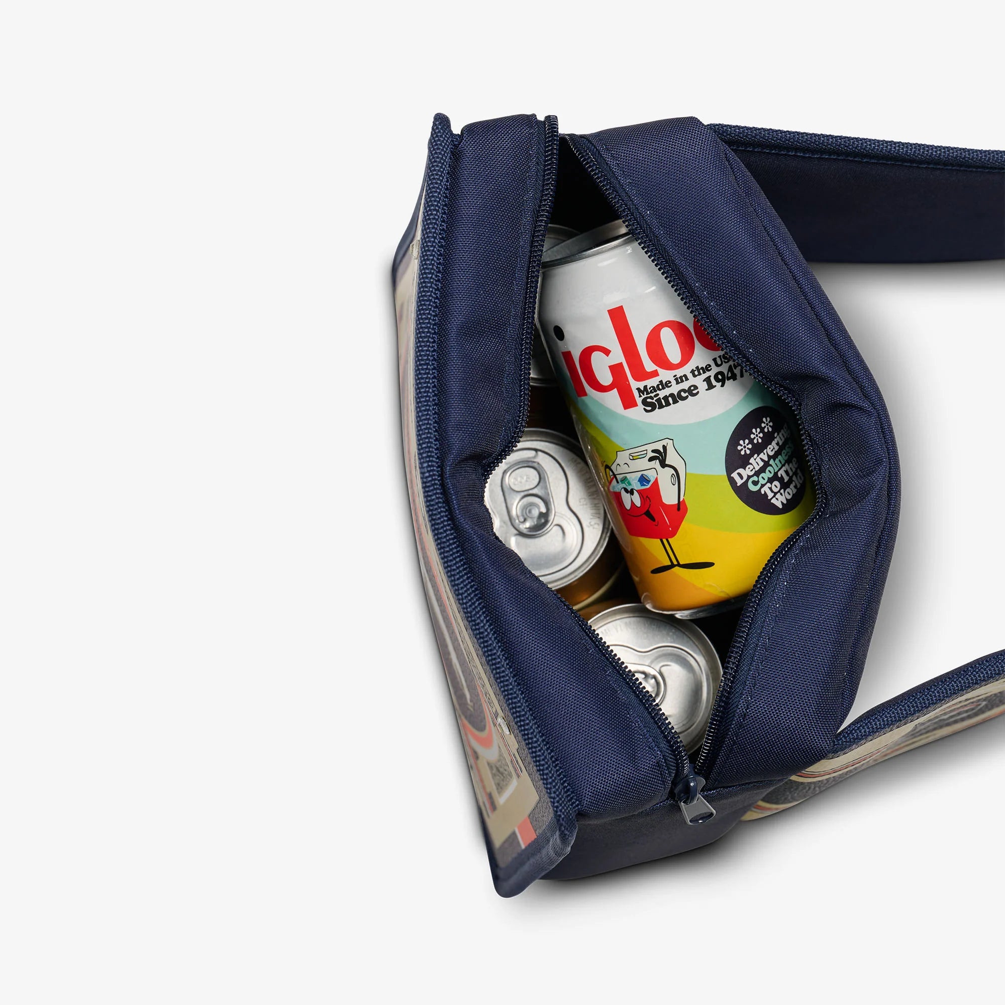 Igloo Outdoor Coolers NFL WWE Cooler Fanny Pack - Image 4